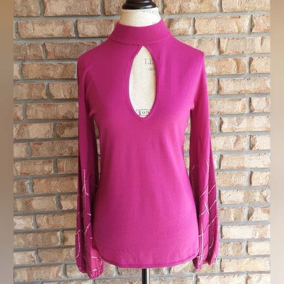 Worth New York Purple Keyhole Opening 100% Sweater. - Picture 1 of 7